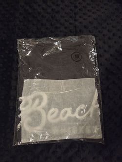 Gray Beach Graphic T-Shirt Size Medium