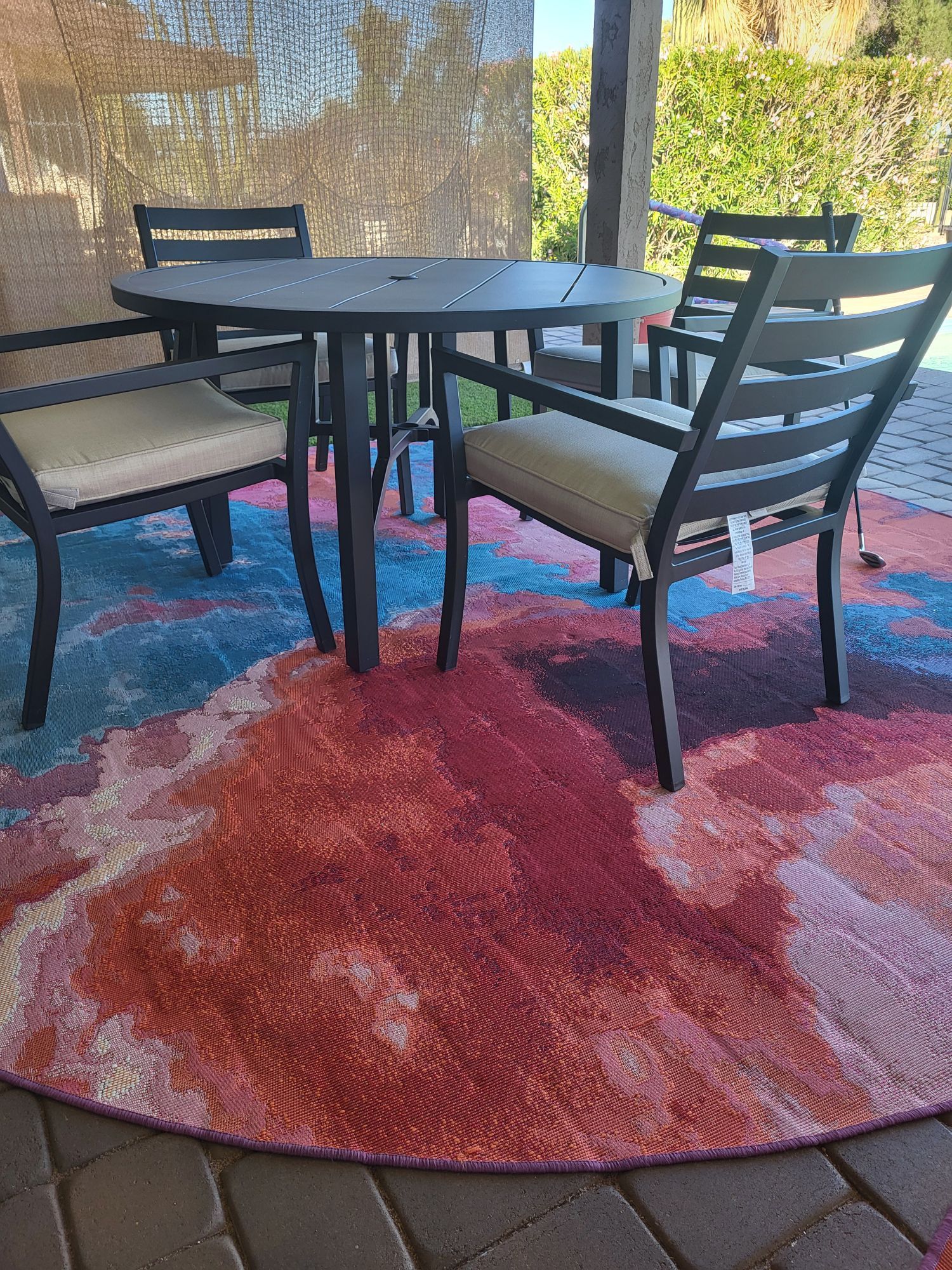 10 Ft Diameter Indoor/outdoor Rug