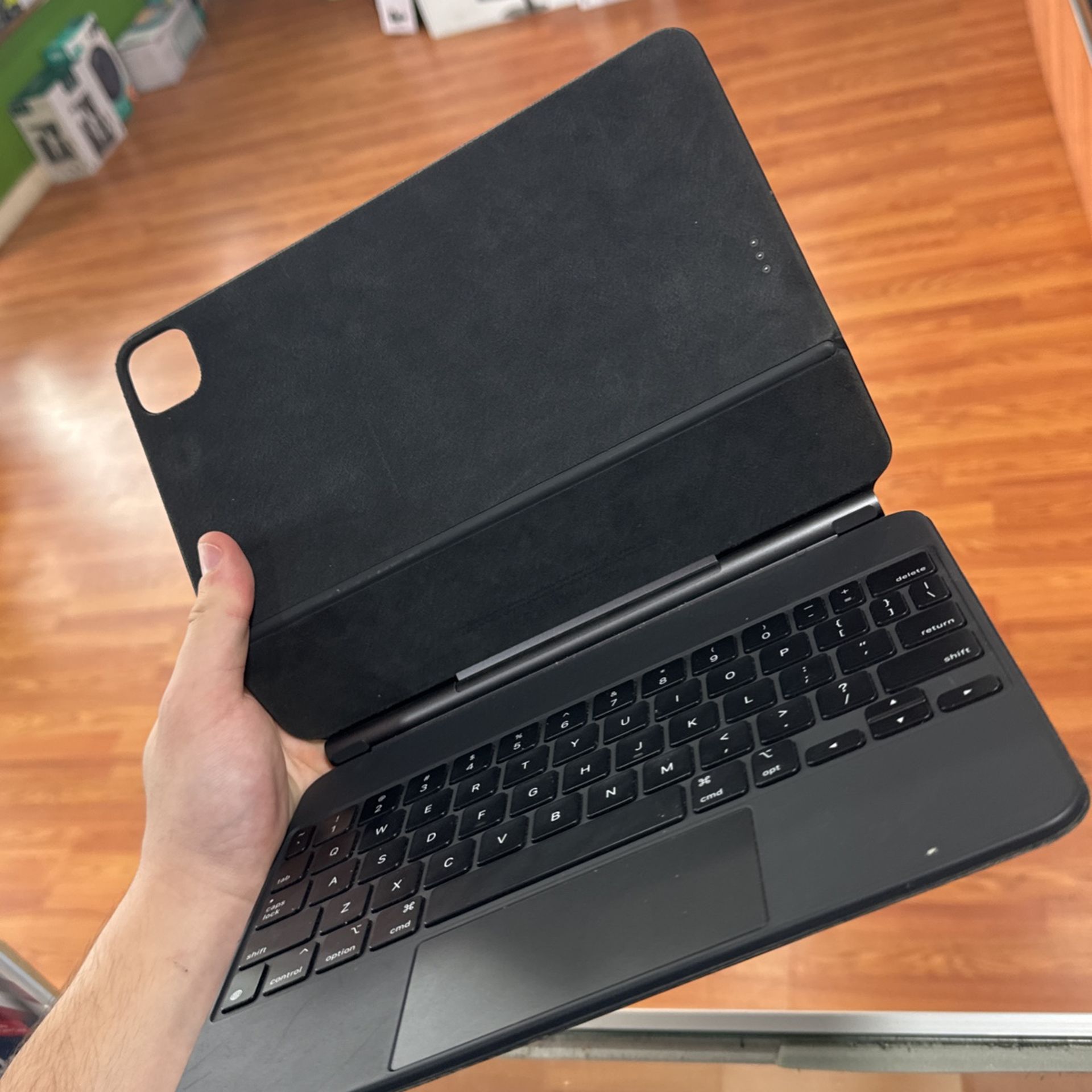 iPadPro11inch(Cellular)+MagicKeyboard+α 限定値引！iPadPro11inch