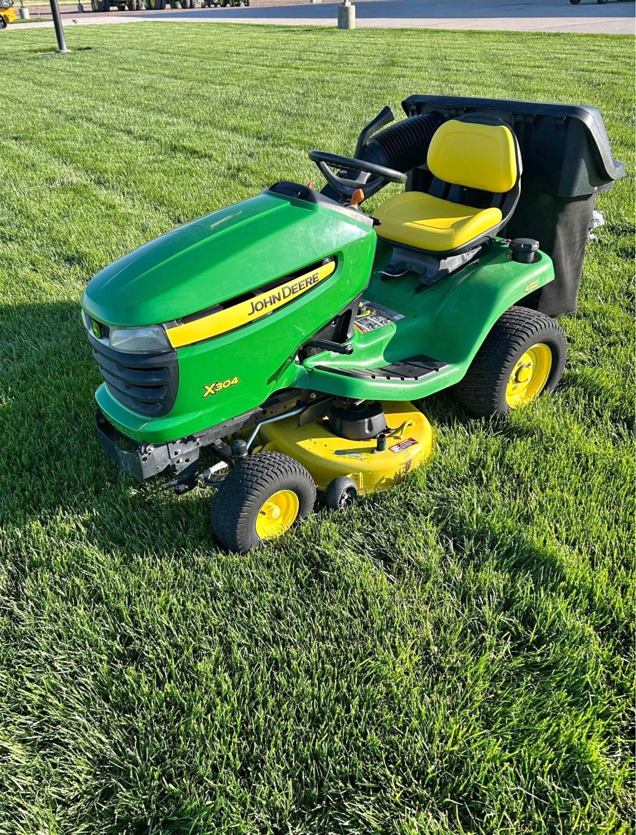 John Deere S240 mower