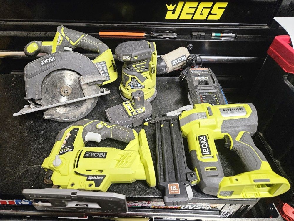 RYOBI SET INCLUDING BRAD NAILER, SANDER, JIGSAW,  CIRCULAR SAW AND BATTERY WITH CHARGER