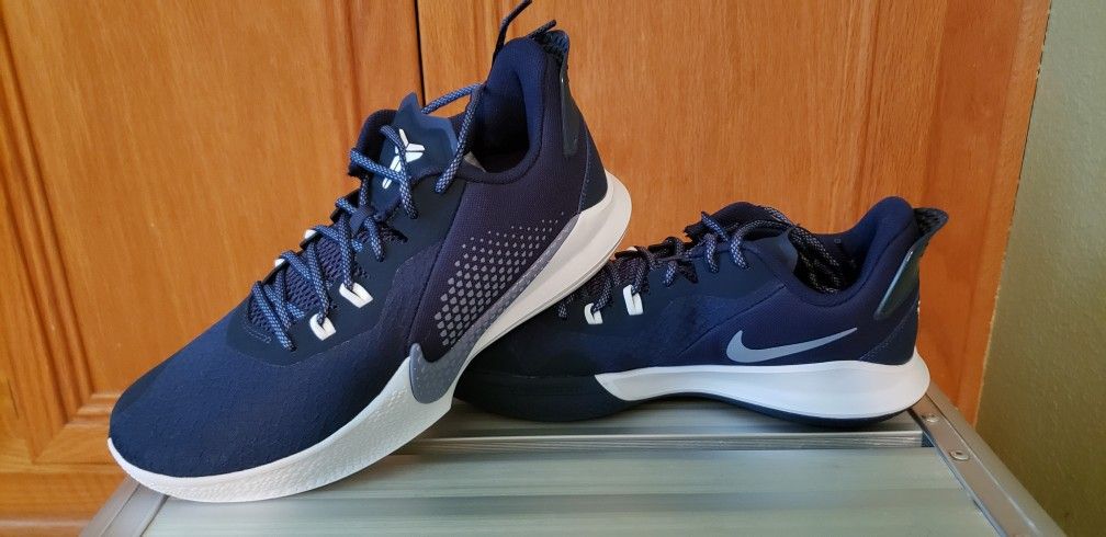 Brand New Nike Mamba Fury TB NAVY