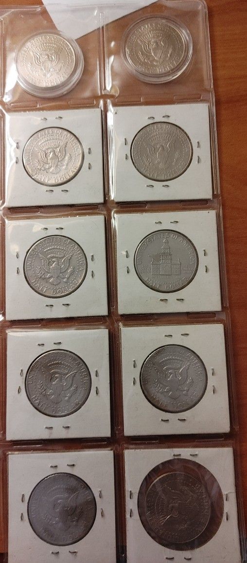 A Mixed Lot Of Kennedy Half-dollars 1973, 1972, 1971, 1976 Bicentennial, 1999, 2000, 2004, 2009 Some Graded Quality