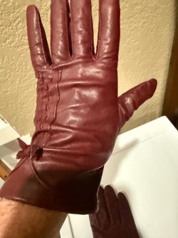 Vintage Burgundy Leather Gloves With Decorative Stitching & Bow Accents