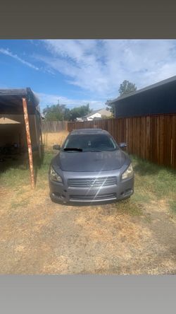 2010 Nissan maxima