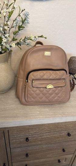 Medium size backpack