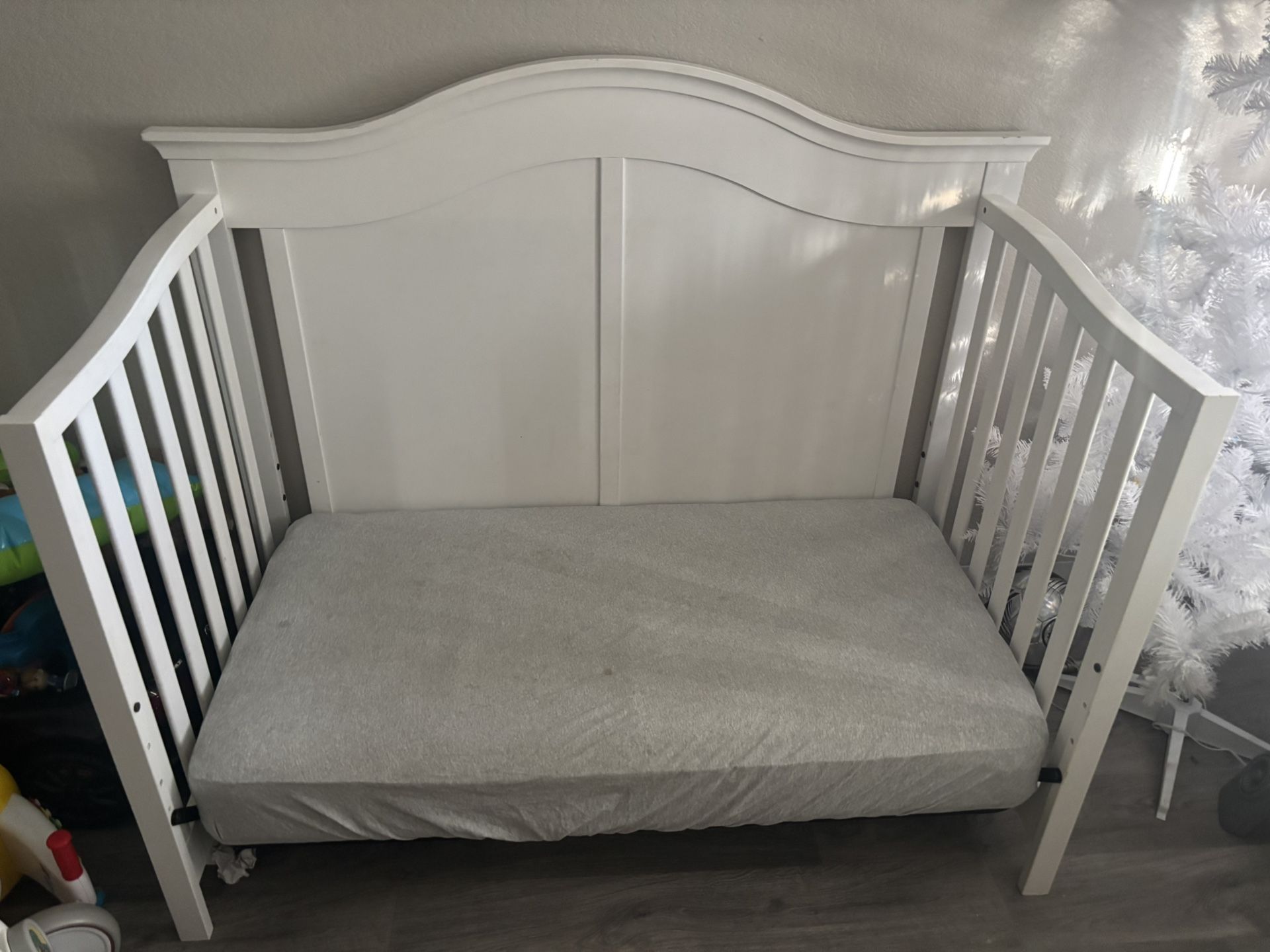 Baby Crib 