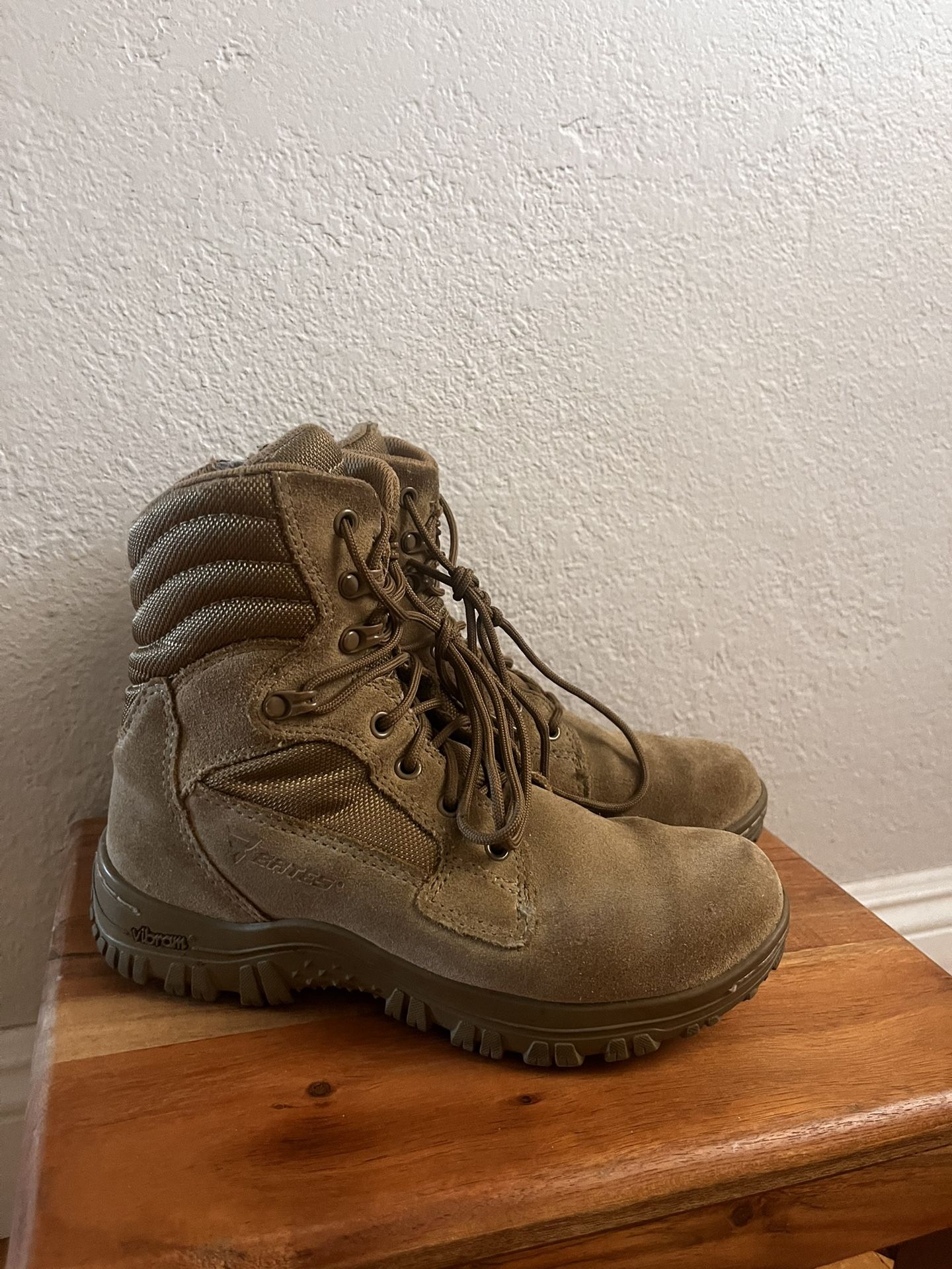 $15 Tan Women’s Military Boots 6.5