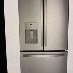 GE Refrigerator 