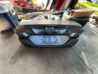Trunk Toyota Camry 2020