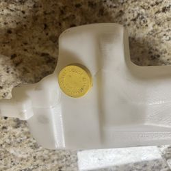 Coolant Reservoir from 06 Nissan Altima
