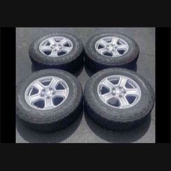 4 X 245/75r17 5x5 5x127 Jeep JK wrangler Stock Aluminum Wheels Rim 70% Tire Treads !!!
