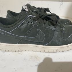 Nike SB Dunks (Dark Grey) - Men's 9.5 