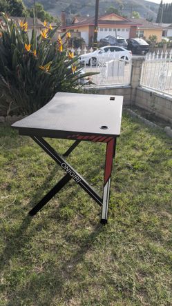 Gaming Desk - onigiri