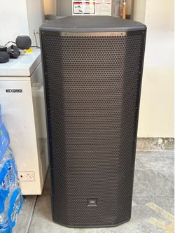 JBL PRX825