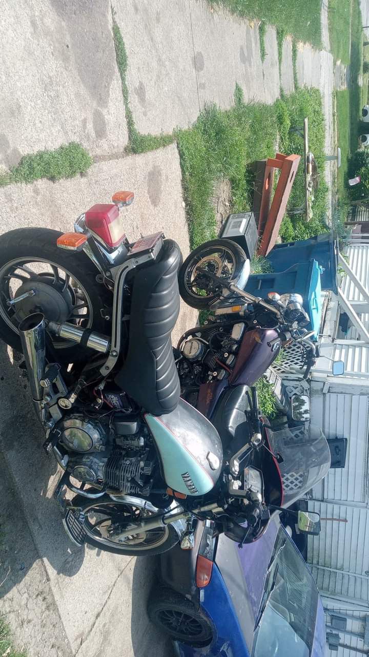 2 Motorcycles 