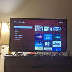 40in TCL Roku Smart TV