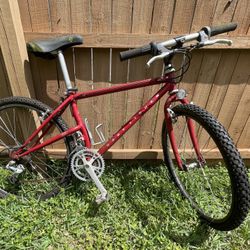 1992 Gary Fisher Montare - 15.5” Curved Seat Tube