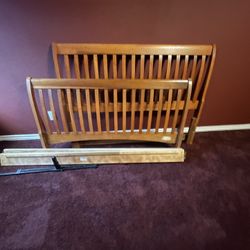 Queen bed Excellent Condition $110