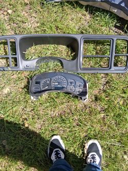 GM truck/ suv gaugd cluster instrument panel