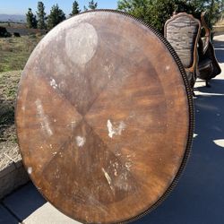 Round Table And 4 Chairs