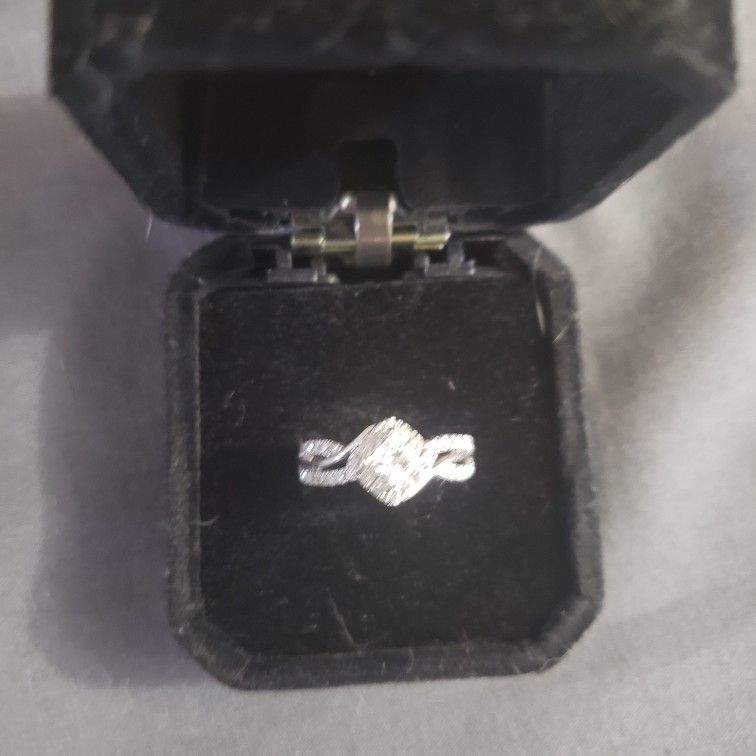 7.0 The Leo Wedding Ring Natural Diamond Ring