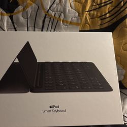 iPad Smart Keyboard 