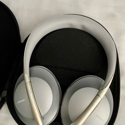 Bose NC 700 Headphones