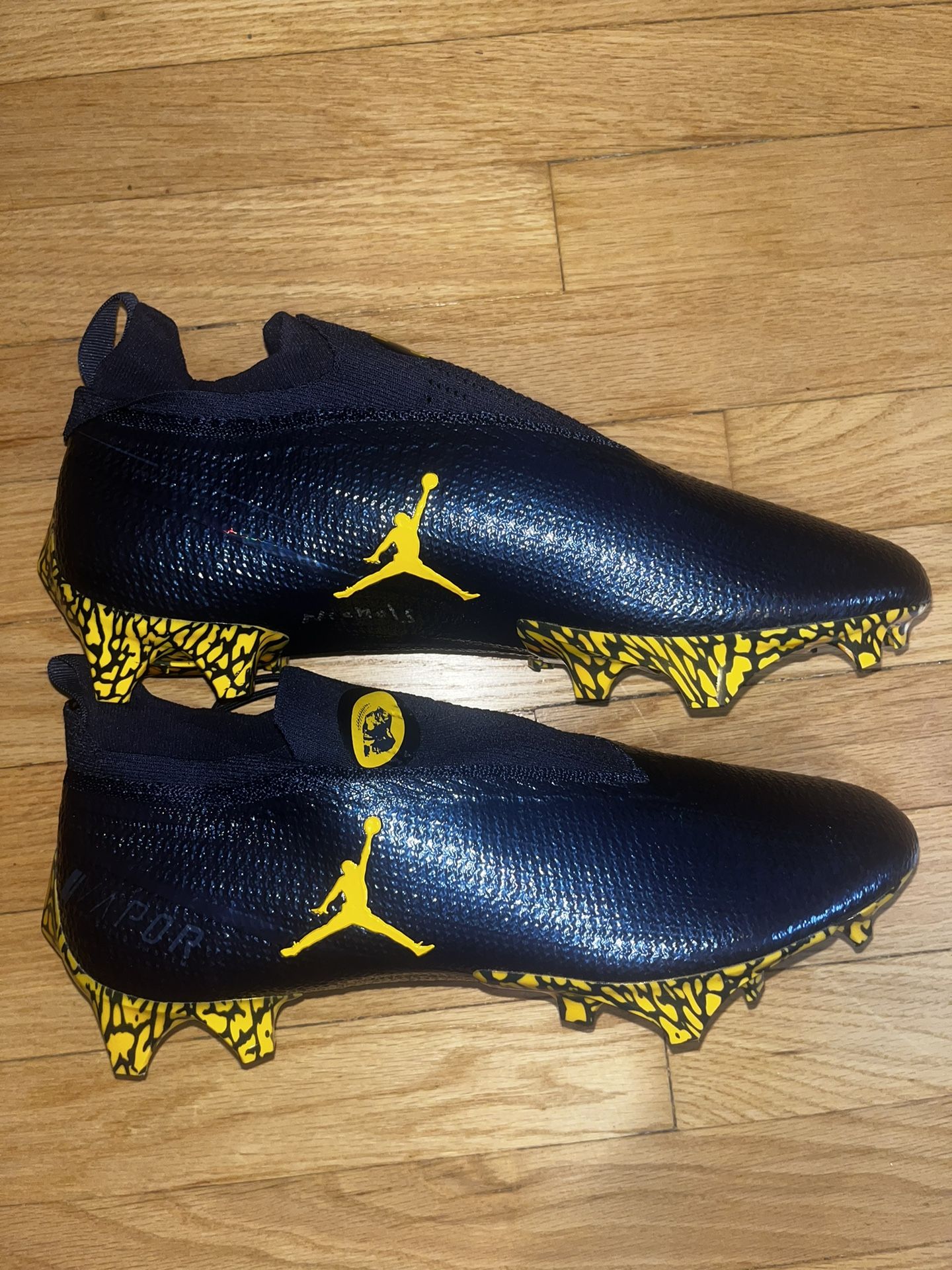 Michigan football cleats best sale
