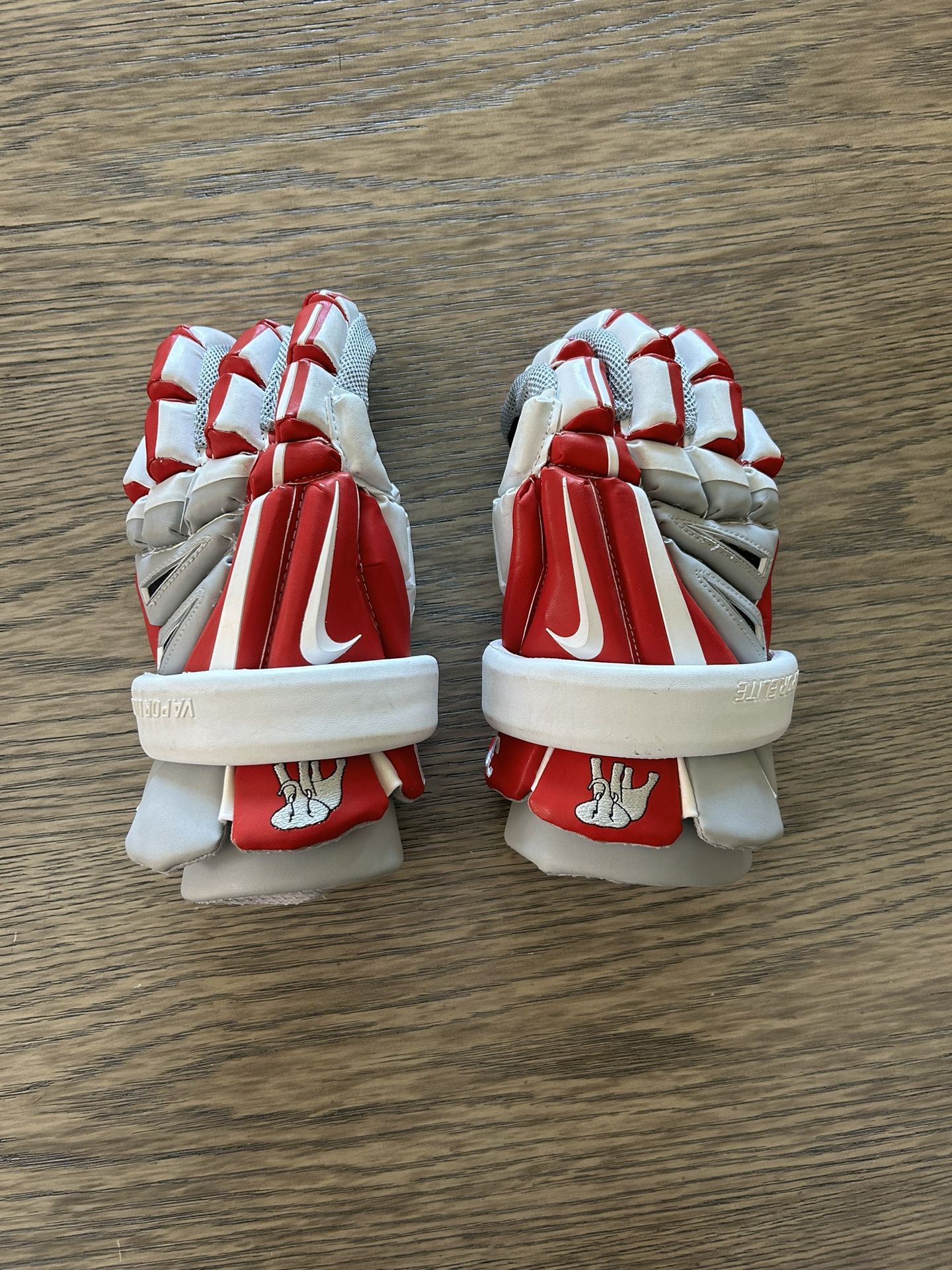 Lacrosse Gloves And Shoulder Pads
