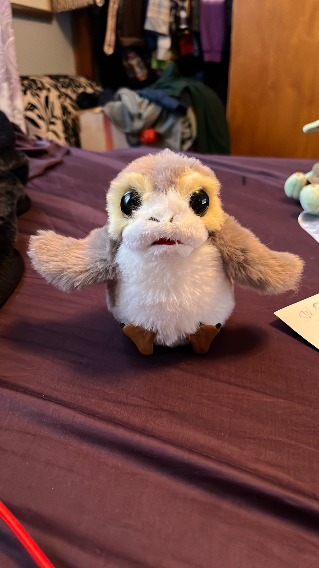 Talking Shoulder Magnet Porg