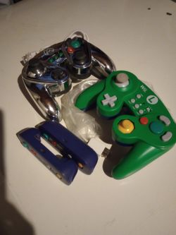 Nintendo Wii PDP Wired Fight Pads Metal Mario, HORI Wii Gamecube Controller Luigi, 8BitDo Wii gamecube Wireless Controller Adapters For Nintendo Switc