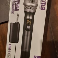 New In Box- Universal EMB41  Microphone