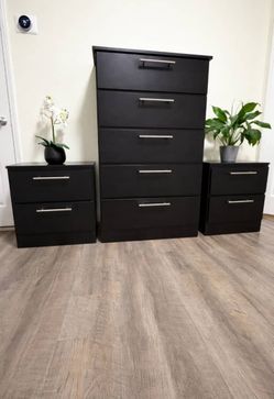 Chest And Two Nightstands ⚫️ Gavetero Y Dos Mesitas De Noche