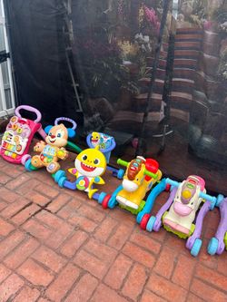 Caballitos y andadores  para niños pequeños de aprendizaje y entretenimiento con música y luces