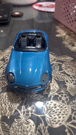 Toy car