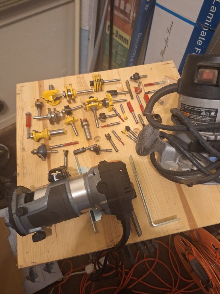 3/8 1/2 In Router And Trim Router And All The Bits