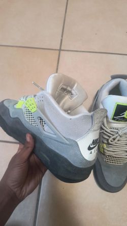Jordan 4s Size 9.5