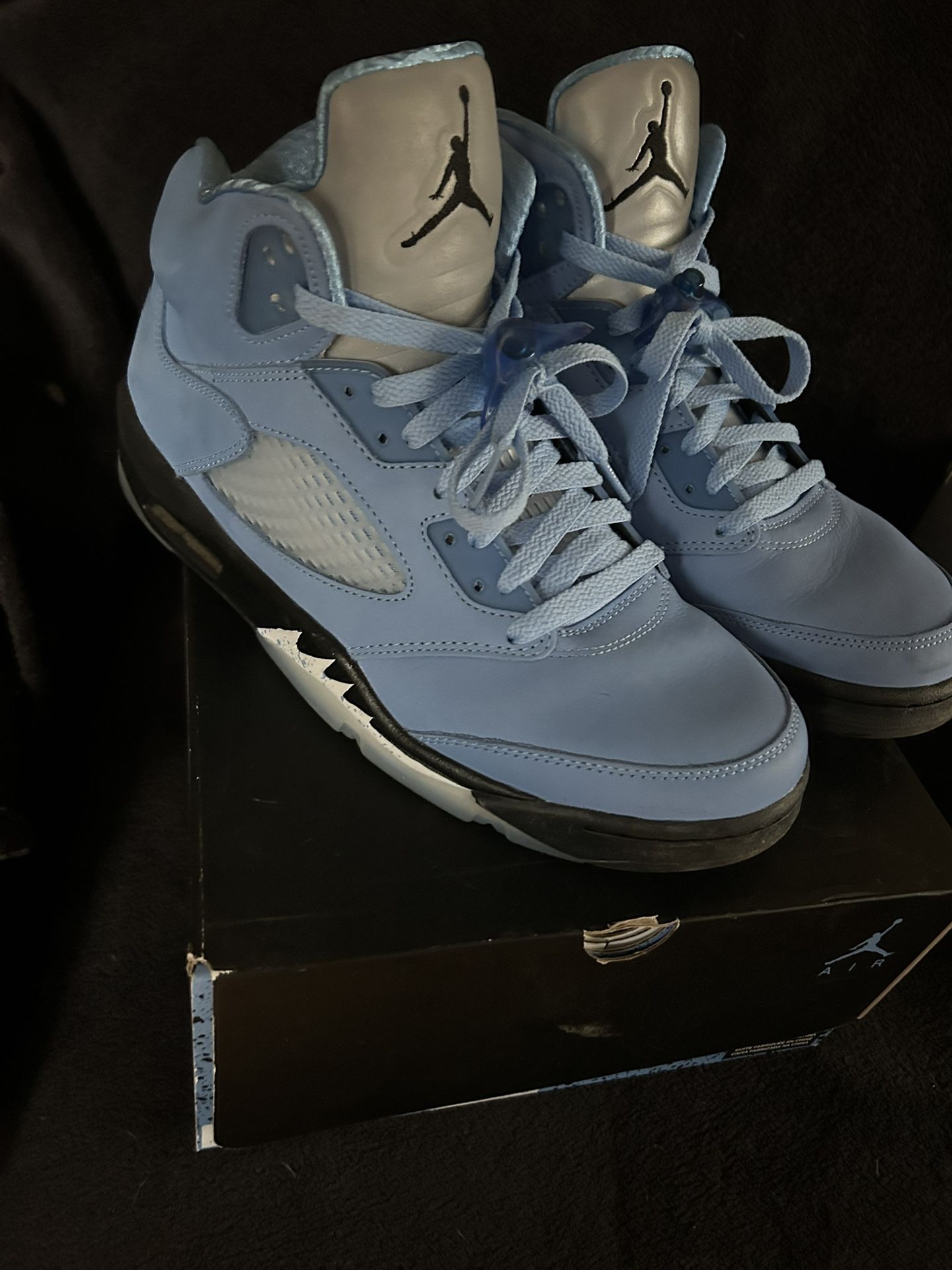Jordan 5 University Blue