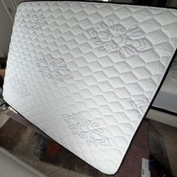 Never Used Queen mattress 