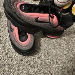 Women’s Nike air max size 8