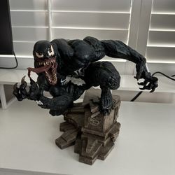 Venom Comiquette Sideshow Collectable Statue Figure New, Box slightly damaged