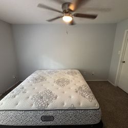 $250 KING SIZE MATTRESS 