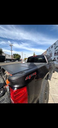20-26 Chevy silverado 2(contact info removed) HD 6.9 Hard flush cover