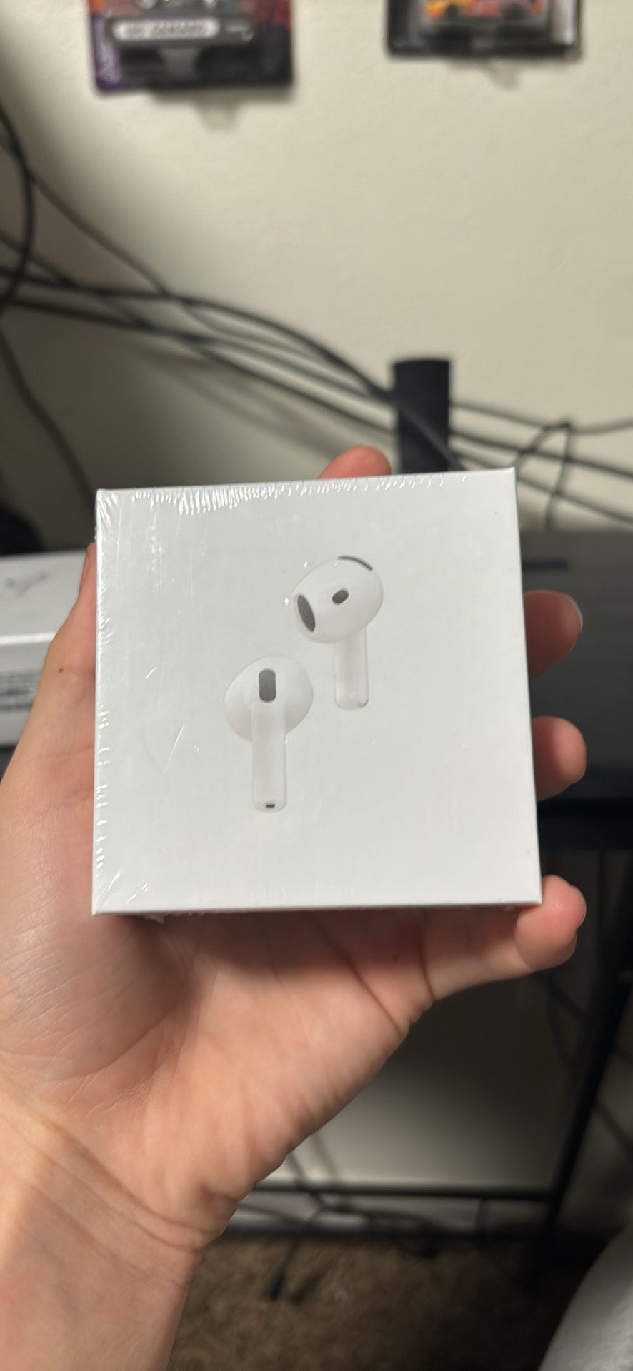 AirPod 4's 