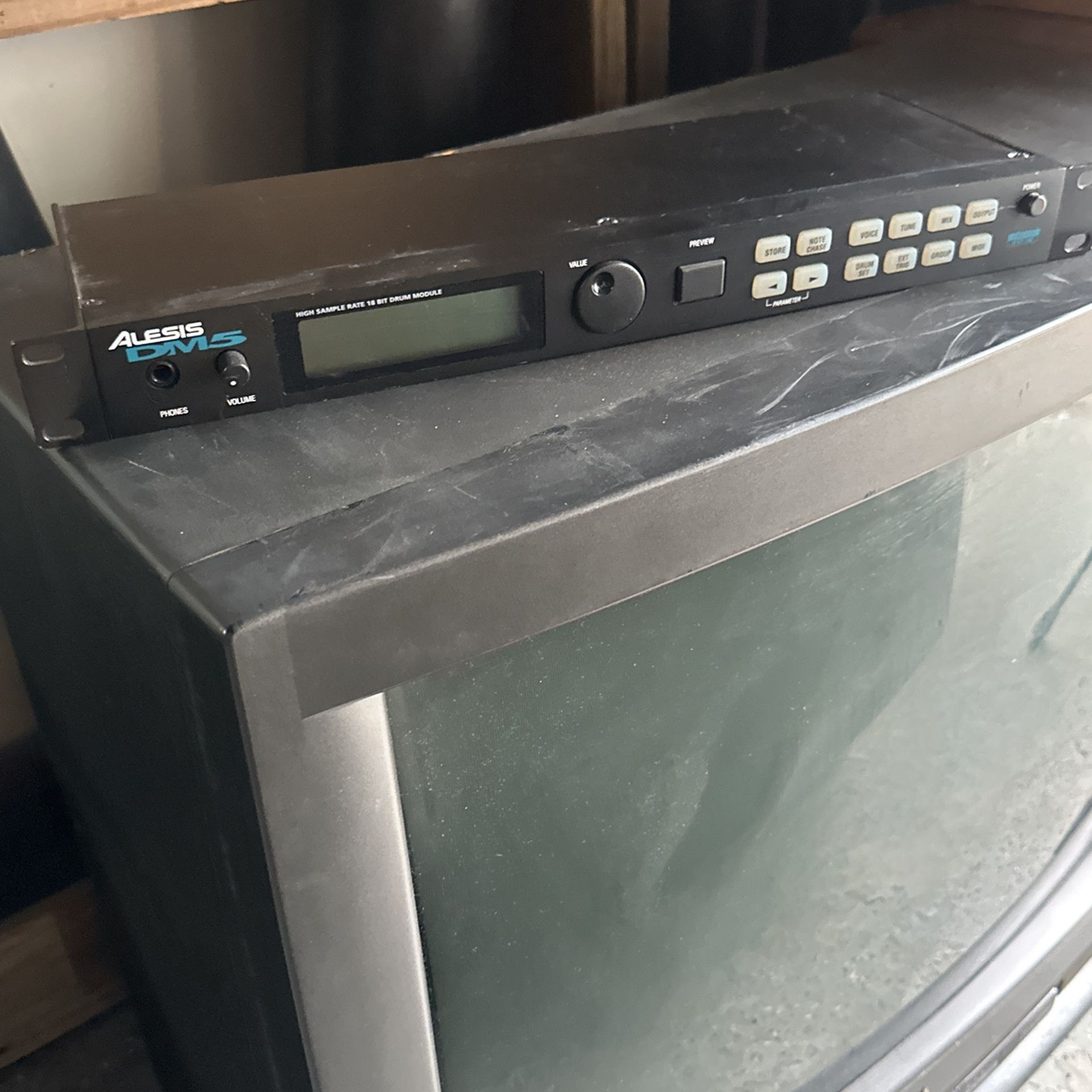 Alesis DM5 Drum Module (USED) – Unit is in very good condition, fully operational, thoroughly tested