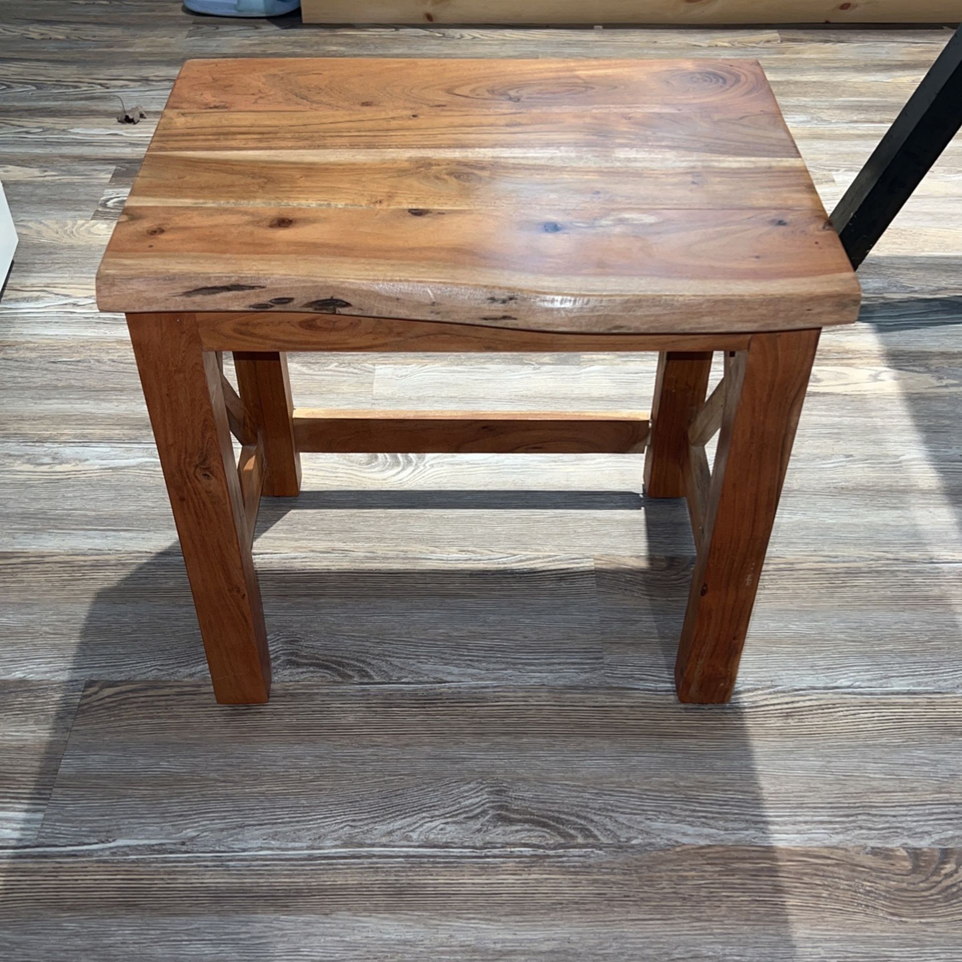 Set Of 2 Wood End Tables