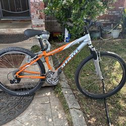 26” giant Yukon mountain bike in great shape