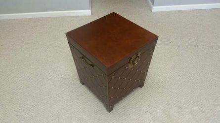 Accent End Table with storage