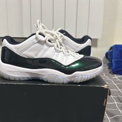 Jordan 11 Low 